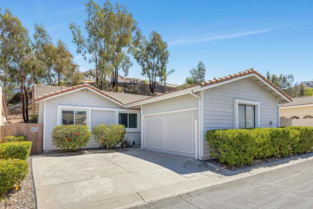 Detail Gallery Image 1 of 22 For 8449 Snow White Dr, El Cajon,  CA 92021 - 3 Beds | 2 Baths