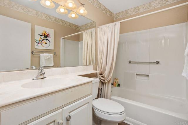 Home for Sale in Vista