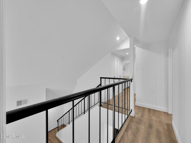 3950 United Road, Agoura Hills CA: https://media.crmls.org/mediaz/879a86ae-ce44-4c56-9eeb-c657713bcd7e.jpg