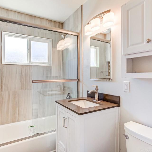 Detail Gallery Image 4 of 9 For 1031 E Pennsylvania Ave, Escondido,  CA 92025 - 2 Beds | 1 Baths