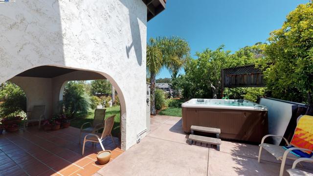 21798 Independent School Rd, Castro Valley CA: https://media.crmls.org/mediaz/879ae3d8-b601-4f78-9989-d83ca788deff.jpg