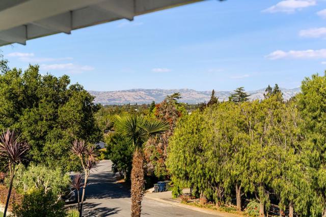 1455 Redwood Drive, Los Altos CA: https://media.crmls.org/mediaz/879ba9a8-3c1b-4426-8cec-b871612fc6a1.jpg