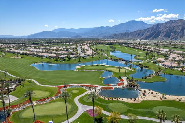 80315 Via Valerosa, La Quinta CA: https://media.crmls.org/mediaz/879e0b2f-d818-4809-a313-59d02d784e73.jpg