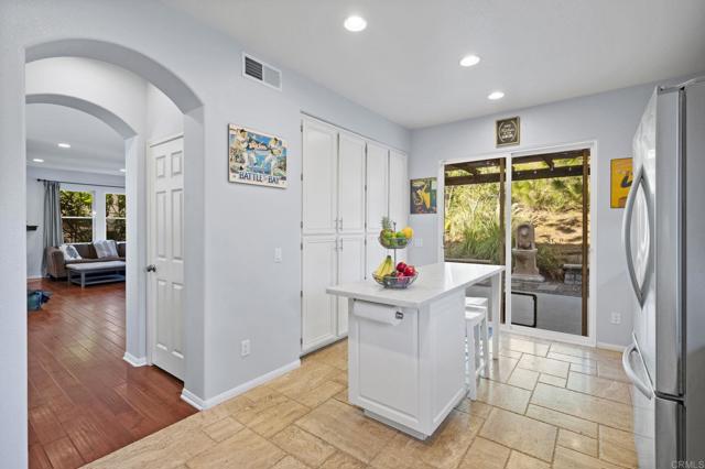 Detail Gallery Image 14 of 47 For 6010 Paseo Alameda, Carlsbad,  CA 92009 - 4 Beds | 2 Baths