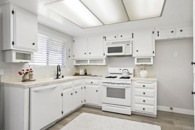 6516 Glidden Lane, San Diego CA: https://media.crmls.org/mediaz/879f0a30-c961-4fe4-874d-ee9e5093f8dc.jpg