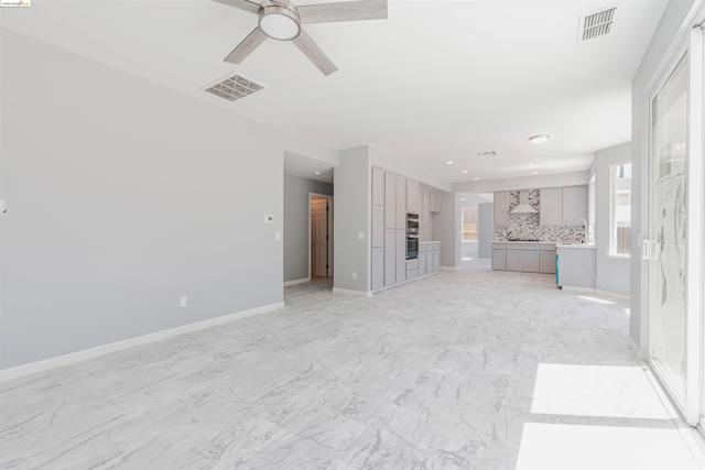 Image 4 of 20 For 2520 Stanford Way