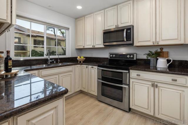 Image 10 of 38 For 4125 Porte De Merano  136