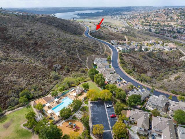 10394 Valley Waters Dr, Spring Valley CA: https://media.crmls.org/mediaz/87a01ebf-e15c-4089-9d35-7fa229e07aae.jpg