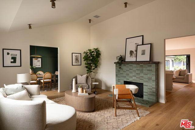 12227 La Maida Street photo 2