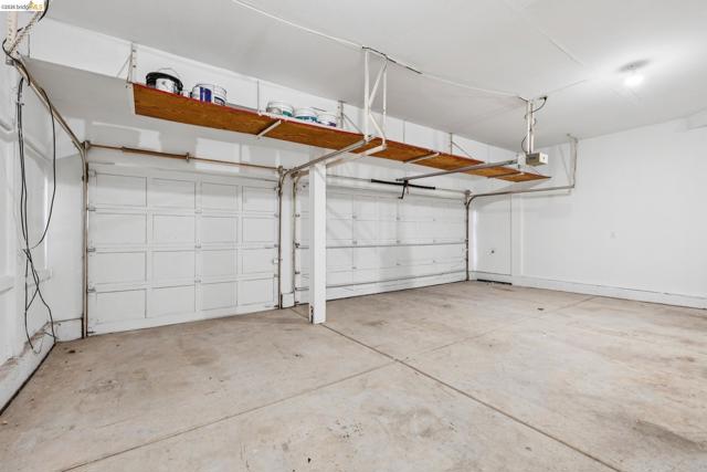 2004 Fries Ct, Martinez CA: https://media.crmls.org/mediaz/87a0fe9a-d625-416e-a0c5-80d02574a9c0.jpg