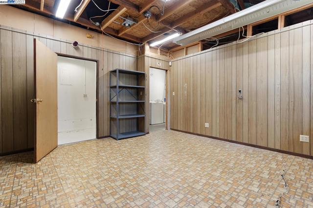 5221 Roxanne Ct, Livermore CA: https://media.crmls.org/mediaz/87a218a0-9aaa-4837-8ee3-7bdd46b7115b.jpg