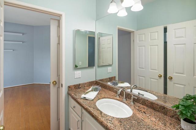 4104 Via Candidiz, San Diego CA: https://media.crmls.org/mediaz/87a23222-a627-4ffd-8830-73f227ca9fa7.jpg