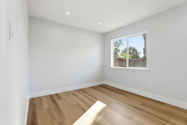 1361 Hillcrest Road, Hollister CA: https://media.crmls.org/mediaz/87a26800-2139-4a33-88ef-22baa1d5fa3c.jpg