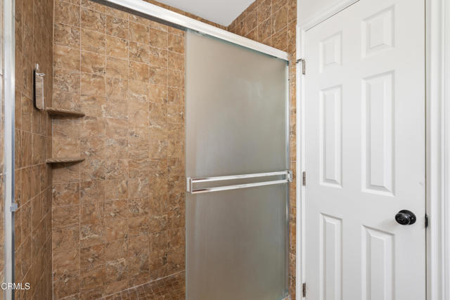 9503 Via Venezia, Burbank CA: https://media.crmls.org/mediaz/87a3d849-1dd4-4cf7-ae64-ba86b24fca98.jpg