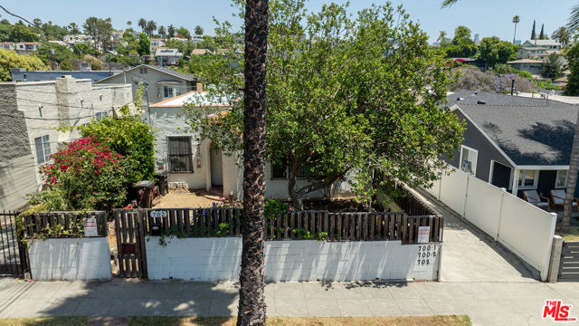 700 N Dillon Street, Los Angeles CA: https://media.crmls.org/mediaz/87a4f7f4-b6ac-4536-a5f6-c52421401ed7.jpg