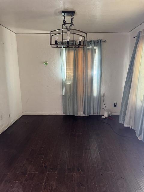698 J Street, Chula Vista CA: https://media.crmls.org/mediaz/87a545be-d920-4173-b202-edace44e38ec.jpg