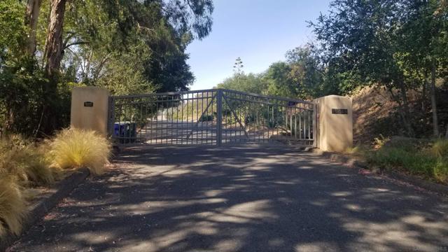 12526 SW BOULDER MT RD, Poway CA: https://media.crmls.org/mediaz/87a546a9-5611-40d1-a858-8950194f979c.jpg