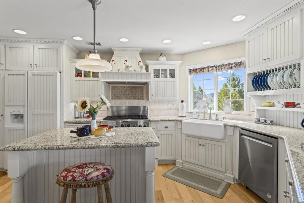 MLS #219132304DA image #23