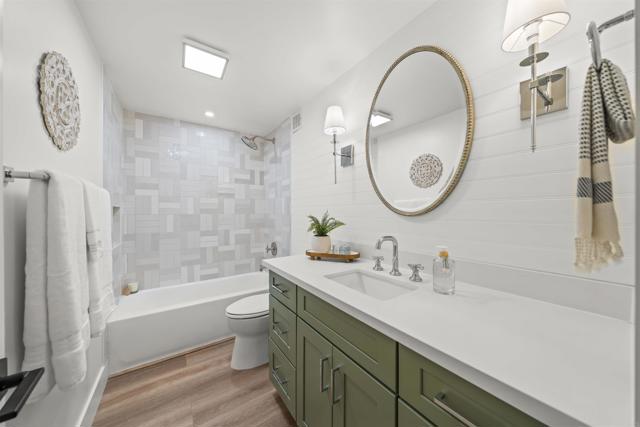 Detail Gallery Image 21 of 46 For 2500 Torrey Pines Rd #305,  La Jolla,  CA 92037 - 2 Beds | 2 Baths