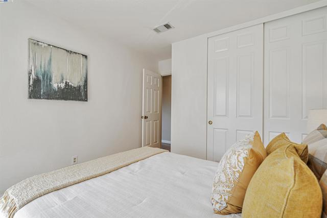 9694 Ashby way, San Ramon CA: https://media.crmls.org/mediaz/87a60402-b03b-4fb6-8d84-34bb0ee77742.jpg