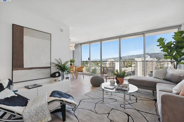 1 Kelton Ct, Oakland CA: https://media.crmls.org/mediaz/87a66902-4487-4948-a80b-ec73228e6c88.jpg