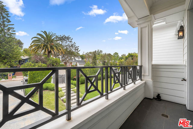 126 N Canyon View Drive, Los Angeles CA: https://media.crmls.org/mediaz/87a6e9c1-cadb-400f-bfdd-010673fead2a.jpg