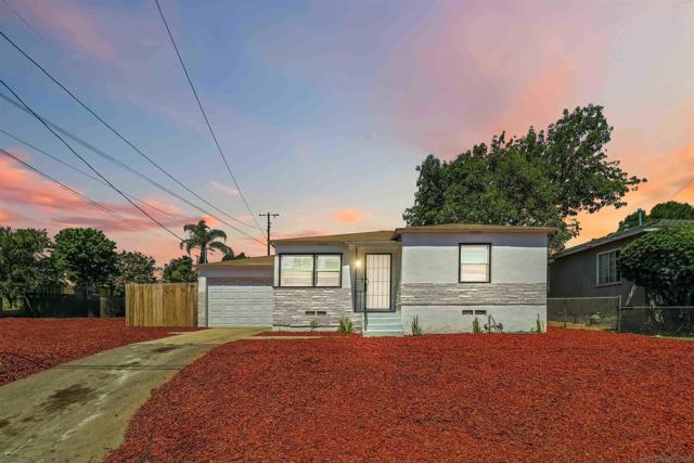 4712 4714 Harbinson Ave., La Mesa CA: https://media.crmls.org/mediaz/87a771be-c9a6-4922-817b-f8915c537adb.jpg