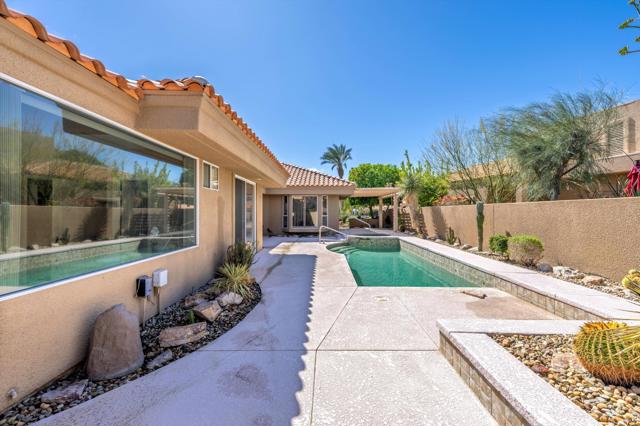 57 Pine Valley Drive, Rancho Mirage CA: https://media.crmls.org/mediaz/87a7a601-8a79-47bf-b722-efb3cb93b2a5.jpg