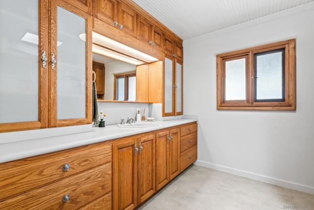 4567 New Hampshire Street, San Diego CA: https://media.crmls.org/mediaz/87a7bb0f-2a20-460e-a5e5-e7ebed4defae.jpg