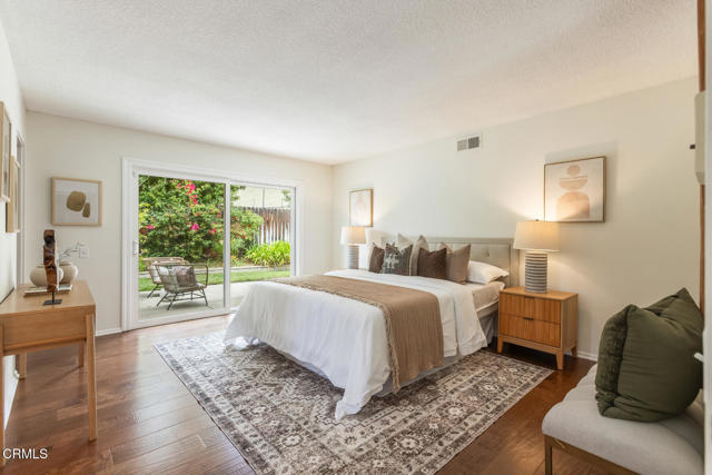 5766 Briartree Drive, La Canada Flintridge CA: https://media.crmls.org/mediaz/87a82d3c-ca67-489b-9004-f45138e95974.jpg