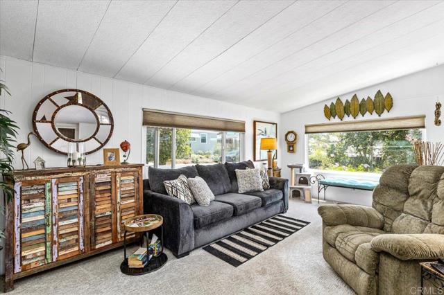 18218 Paradise Mountain Rd, Valley Center CA: https://media.crmls.org/mediaz/87a84c16-c26b-4178-92e9-f6d291386698.jpg