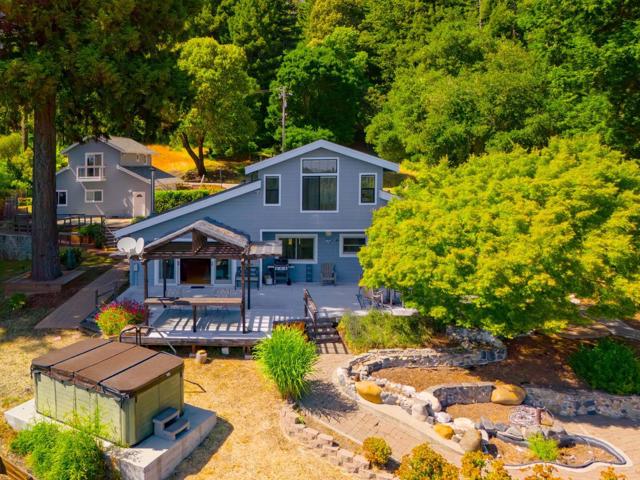 132 Pax Place Court, Aptos CA: https://media.crmls.org/mediaz/87aa9ba3-1d48-4914-bfb4-4e2c7c6b9634.jpg