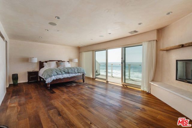 25124 Malibu Road photo 10