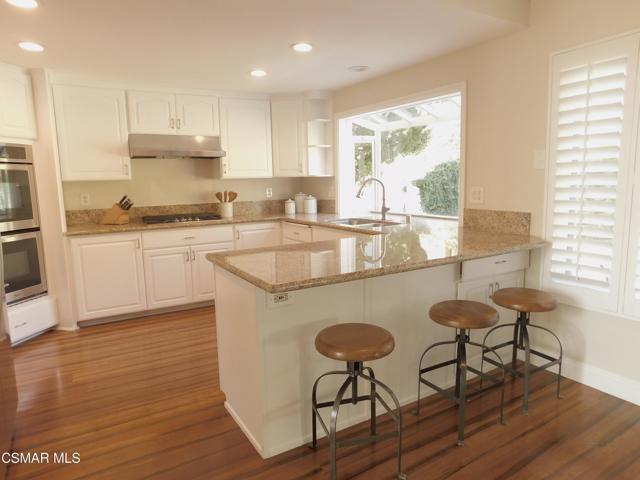 467 Sundance Street, Thousand Oaks CA: https://media.crmls.org/mediaz/87aaa345-3afd-4592-9b43-01eeb896b930.jpg