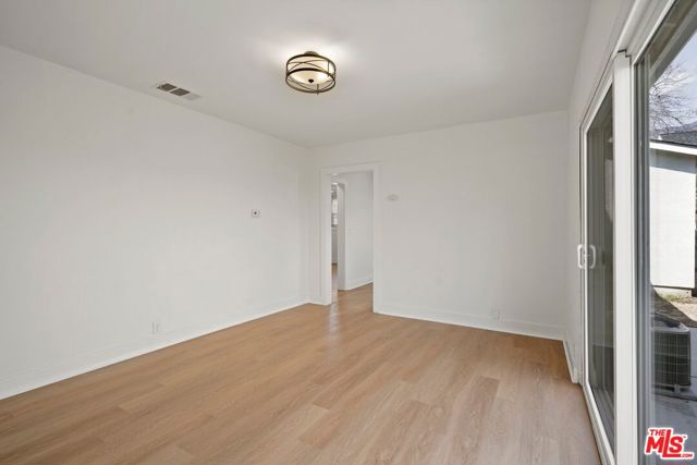 1563 E Elizabeth Street, Pasadena CA: https://media.crmls.org/mediaz/87abe0b1-ba9c-403a-9e3b-eb3e533aa0e4.jpg