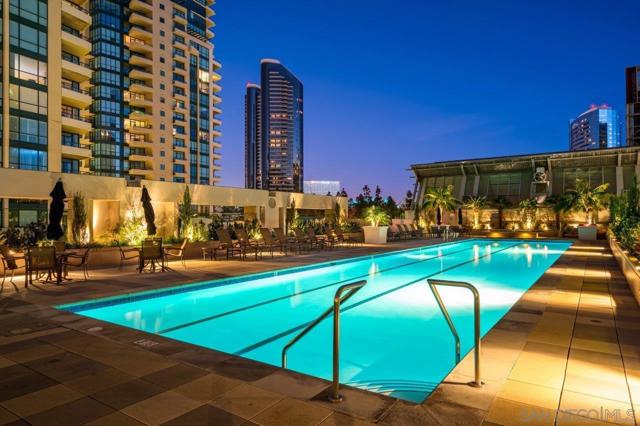 550 Front Street, San Diego CA: https://media.crmls.org/mediaz/87ac32b1-b4f8-451c-b84f-dd8da09e250d.jpg