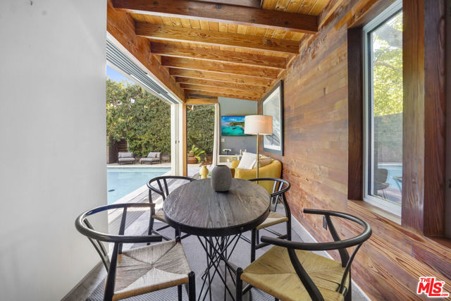 12815 Sarah Street, Studio City CA: https://media.crmls.org/mediaz/87ad1e4b-6d0c-4333-b7a1-9b0709a2d879.jpg