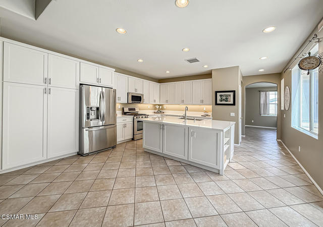 2511 Aurora Lane, Simi Valley CA: https://media.crmls.org/mediaz/87ae8a88-f974-4737-b143-d684fcb2bd3b.jpg