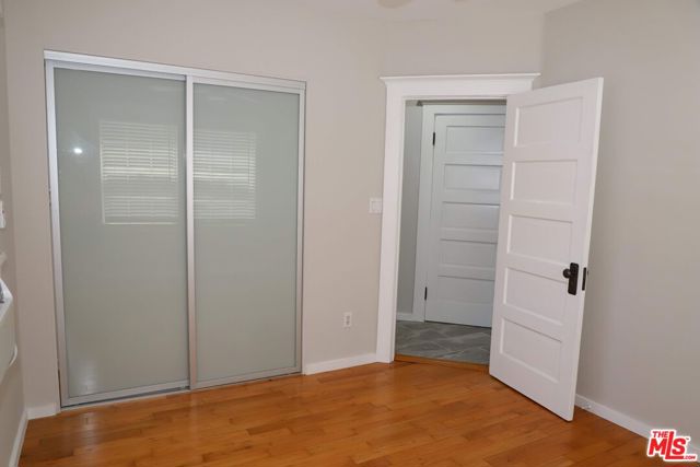 1132 Myra Avenue, Los Angeles CA: https://media.crmls.org/mediaz/87aef147-4d2b-4990-93ed-f2525d0d79a7.jpg