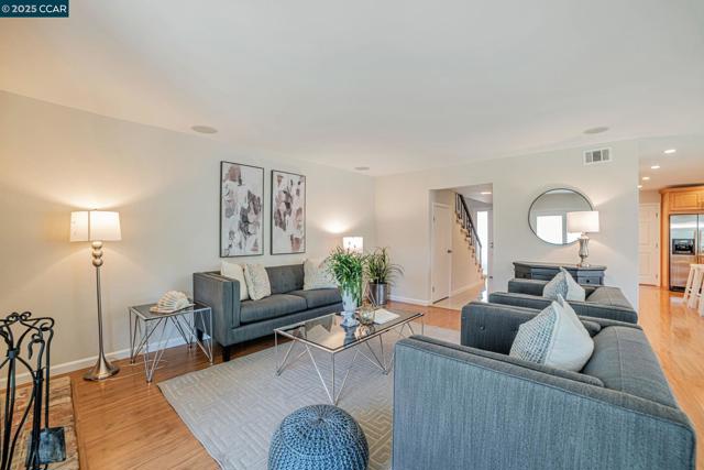 600 Guaymas Ct, San Ramon CA: https://media.crmls.org/mediaz/87af4f0f-6e53-444c-ac55-d94fb5f0d30b.jpg