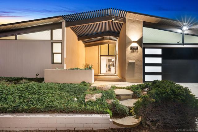 2561 Loring st, San Diego CA: https://media.crmls.org/mediaz/87b06ac1-d533-44a0-8487-71823bfb3177.jpg