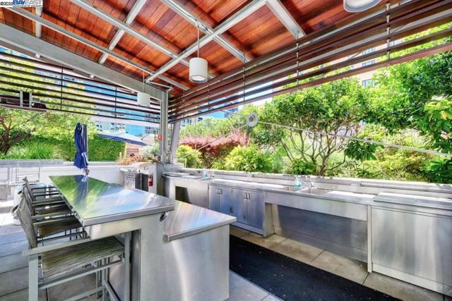 38 N Almaden Blvd, San Jose CA: https://media.crmls.org/mediaz/87b09924-7d54-4150-bc7c-e8141c040956.jpg