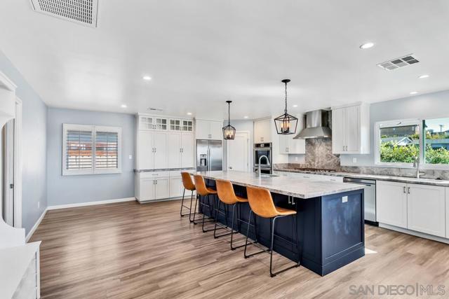 4502 Milton St, San Diego CA: https://media.crmls.org/mediaz/87b0f1ca-30f0-499e-82ff-d21bcba4c459.jpg