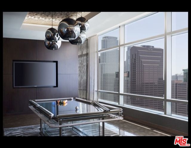 900 W Olympic Boulevard, Los Angeles CA: https://media.crmls.org/mediaz/87b14b6b-f143-4880-a9e6-527e37f8644d.jpg