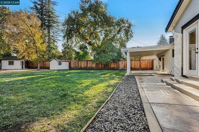 1053 Arkell Rd, Walnut Creek CA: https://media.crmls.org/mediaz/87b1cb8a-1947-4d5e-bf39-bafe9e2e826f.jpg