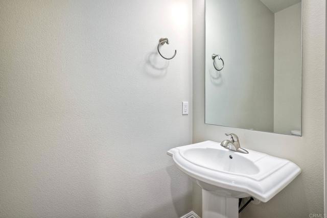 12649 Via Vigneto, Lakeside CA: https://media.crmls.org/mediaz/87b1fa87-5488-4b69-b9a8-27effdf65f27.jpg