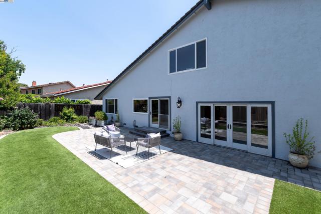 4406 Sugarland Ct, Concord CA: https://media.crmls.org/mediaz/87b2d715-3433-4da5-a54c-c273037d75a4.jpg