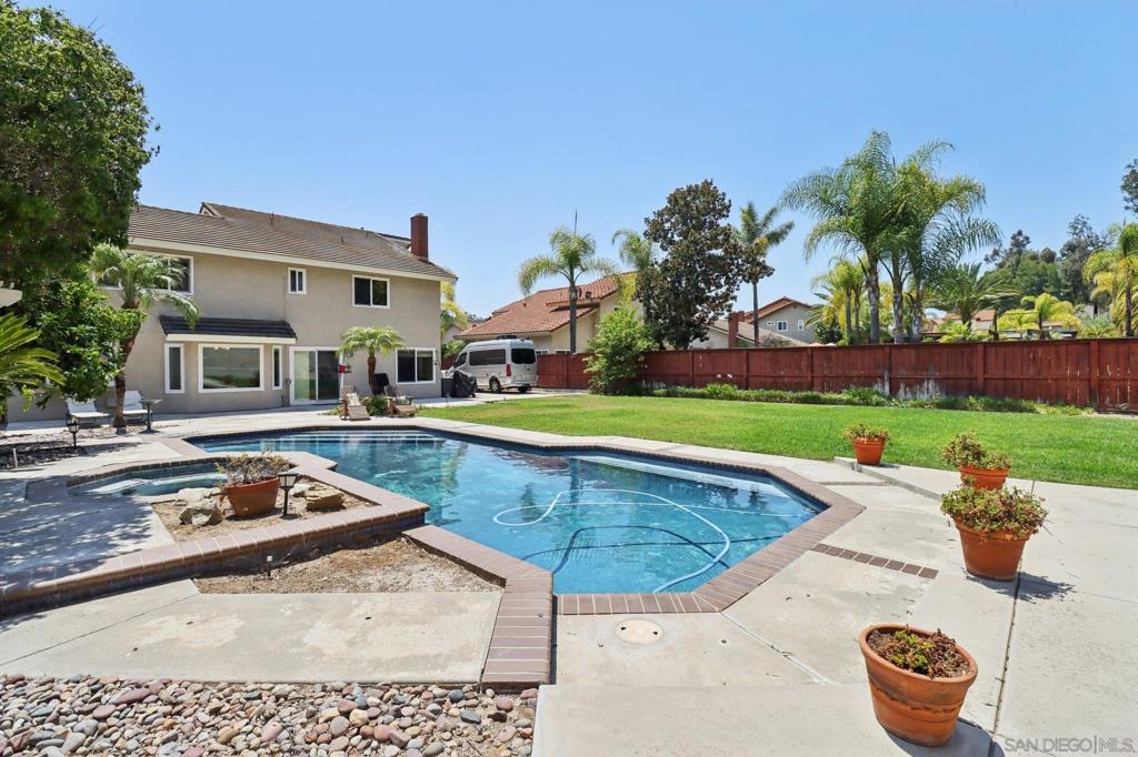 MLS #250035843SD img 68