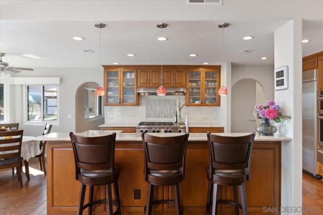 1373 Stoneridge Circle, Escondido CA: https://media.crmls.org/mediaz/87b3f56a-b16b-4794-96fe-21003ed80206.jpg