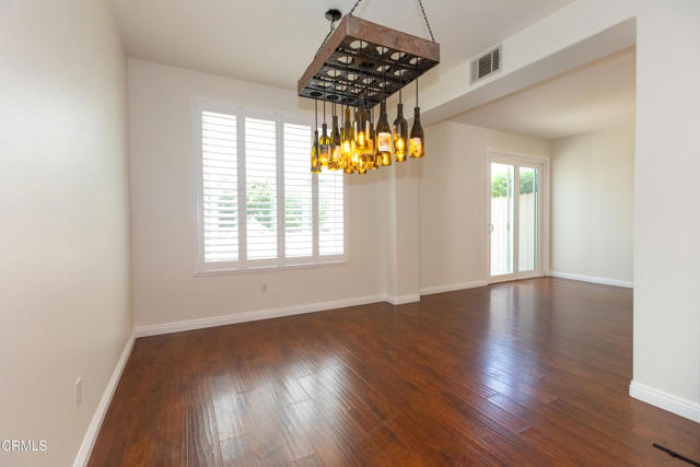 5247 San Francesca, Camarillo CA: https://media.crmls.org/mediaz/87b3ff16-f82d-4170-8833-6e9e08bc3c44.jpg